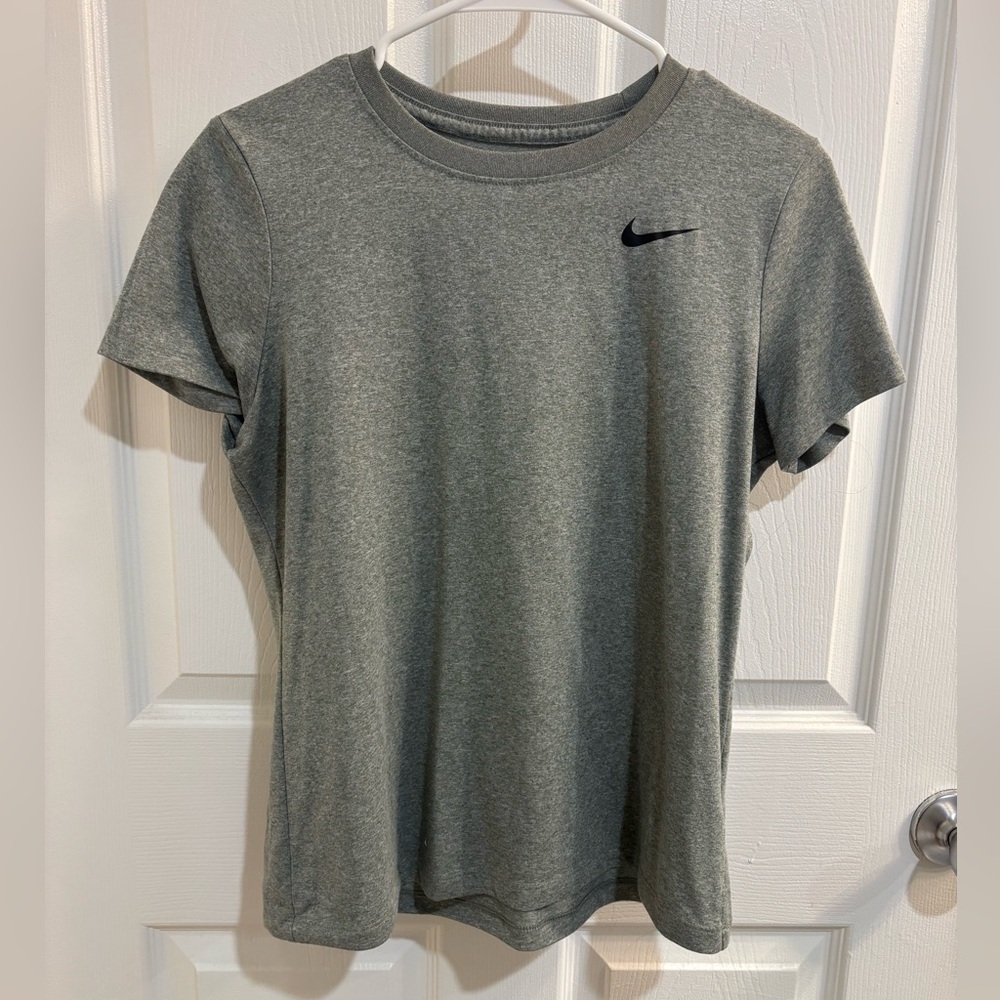 The Nike Tee, Dry fit, Grey, Size M